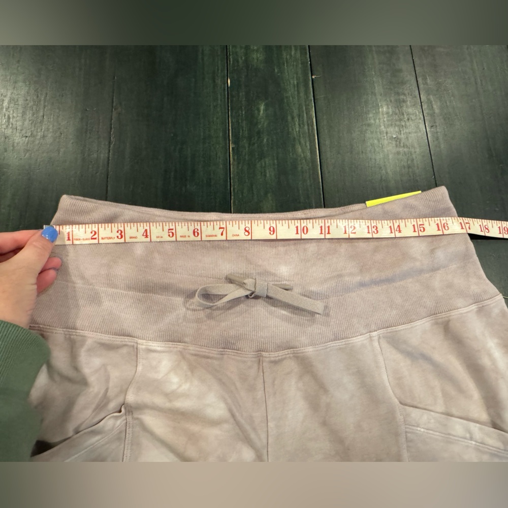 NEW All In Motion Women's Tie Dye Drawstring Jogger Pants Beige Size Large - Picture 8 of 8
